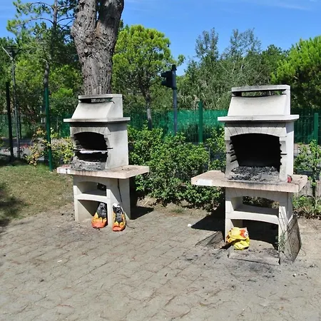 Fuer 5 Personen Ca 40 Qm In Bibione-pineda, Adriakueste Italien Und Umgebung *
